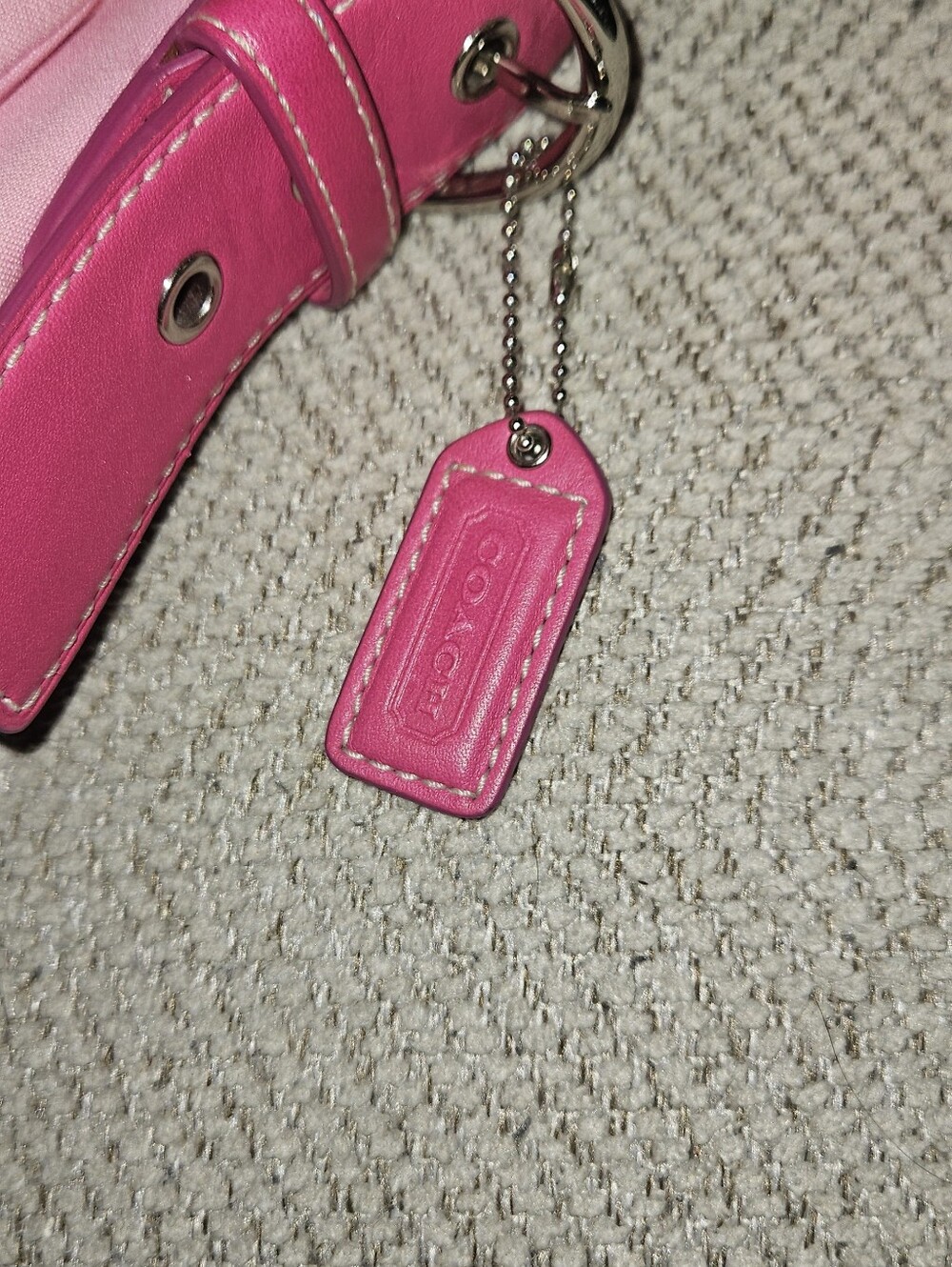 Vintage Coach Y2k Soho Pink Nylon Leather Trim Shoulder Bag Barbie Core - Picture 4 of 13